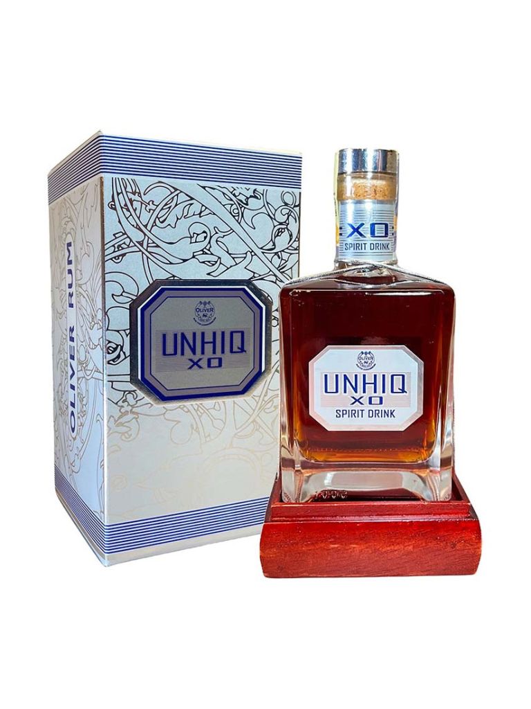 Unhiq XO Rum Geschenkbox 0,5l 42%